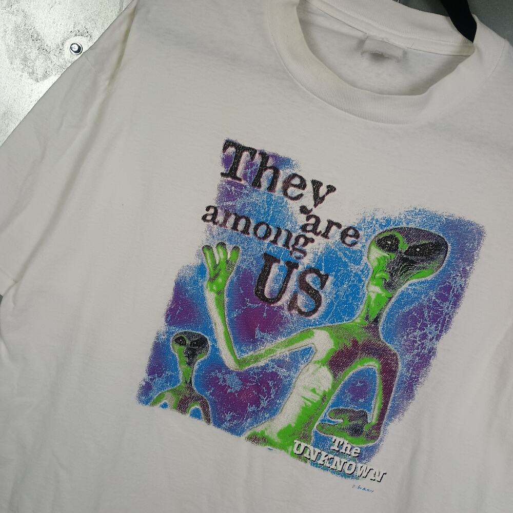 They Are Among Us Alien Vintage 90s Funny Trippy Stoner Outer Space Shirt XL